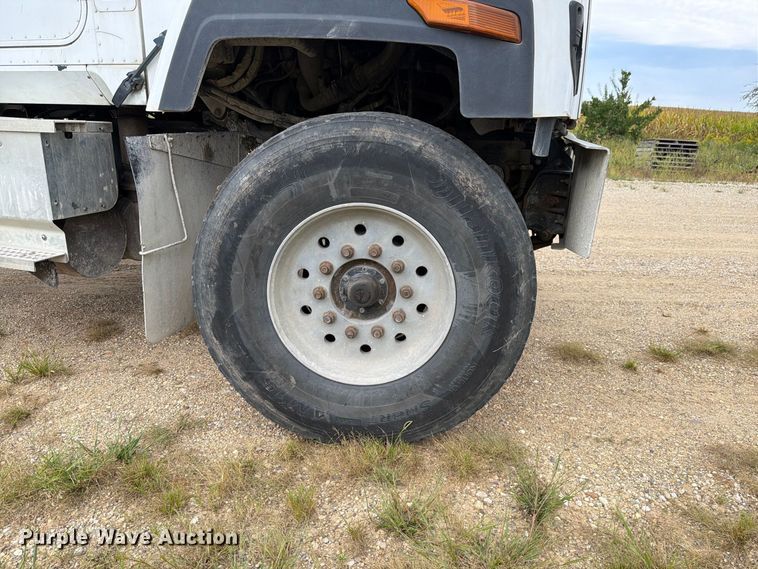 image for item FK4167 2016 Caterpillar CT681 ready mix truck