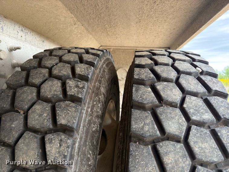 image for item FK4167 2016 Caterpillar CT681 ready mix truck