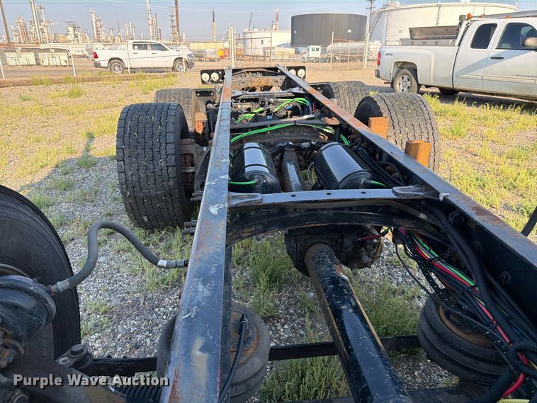 image for item FK4612 2013 Freightliner Cascadia 125 truck cab and chassis