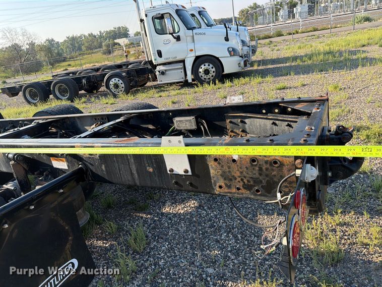 image for item FK4612 2013 Freightliner Cascadia 125 truck cab and chassis