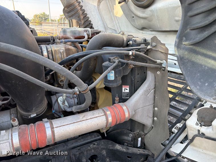 image for item FK4612 2013 Freightliner Cascadia 125 truck cab and chassis