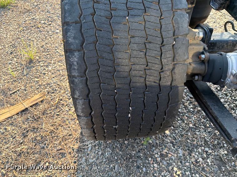 image for item FK4612 2013 Freightliner Cascadia 125 truck cab and chassis