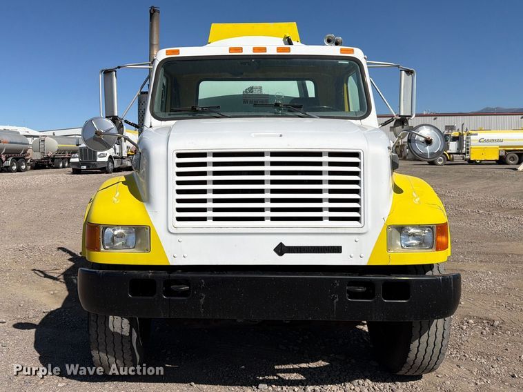 image for item FK4636 1999 International F4900 fuel truck