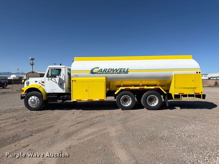 image for item FK4636 1999 International F4900 fuel truck