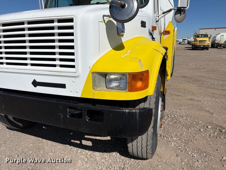 image for item FK4636 1999 International F4900 fuel truck