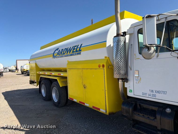 image for item FK4636 1999 International F4900 fuel truck