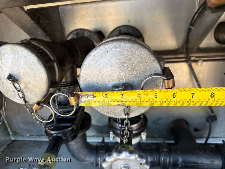 image for item FK4636 1999 International F4900 fuel truck