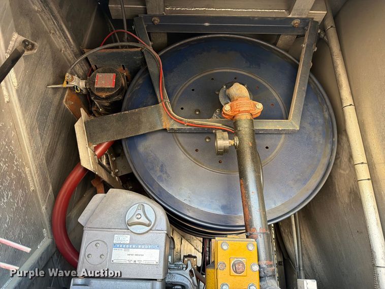 image for item FK4636 1999 International F4900 fuel truck