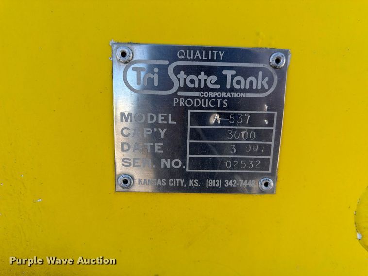 image for item FK4636 1999 International F4900 fuel truck