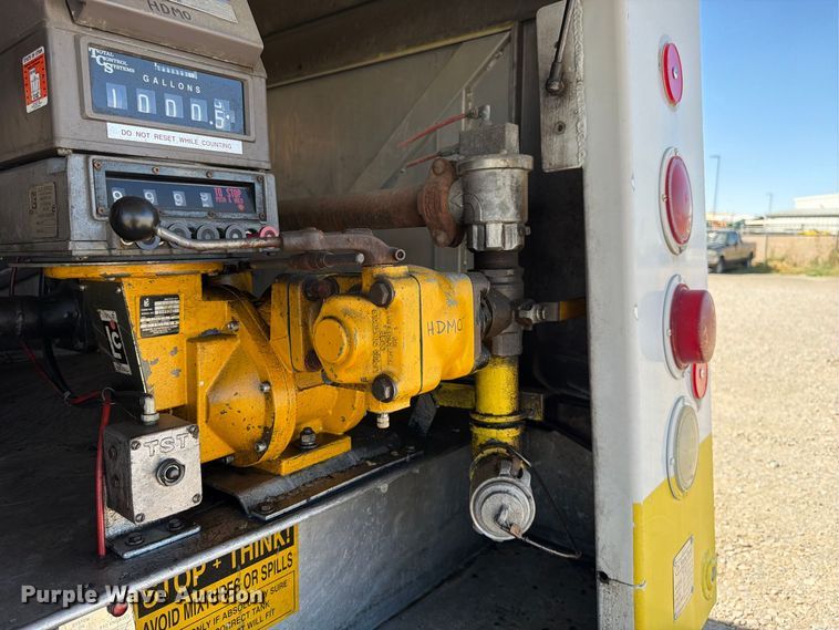 image for item FK4636 1999 International F4900 fuel truck