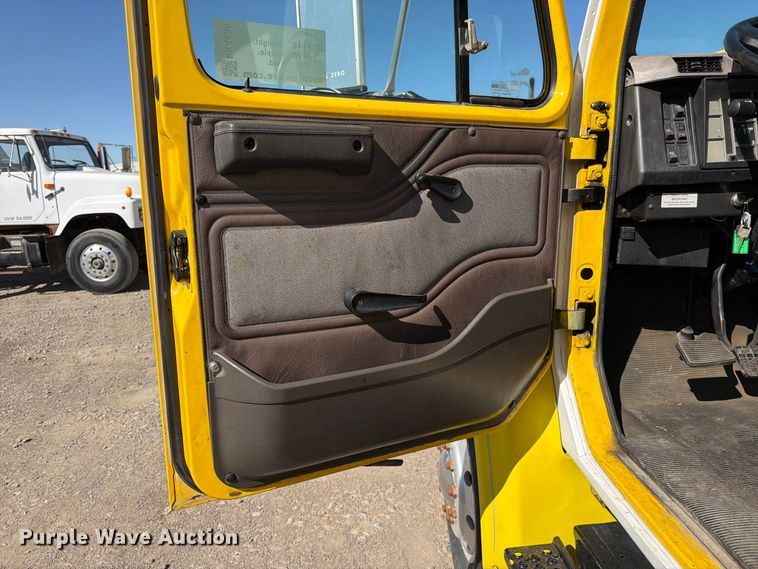 image for item FK4636 1999 International F4900 fuel truck