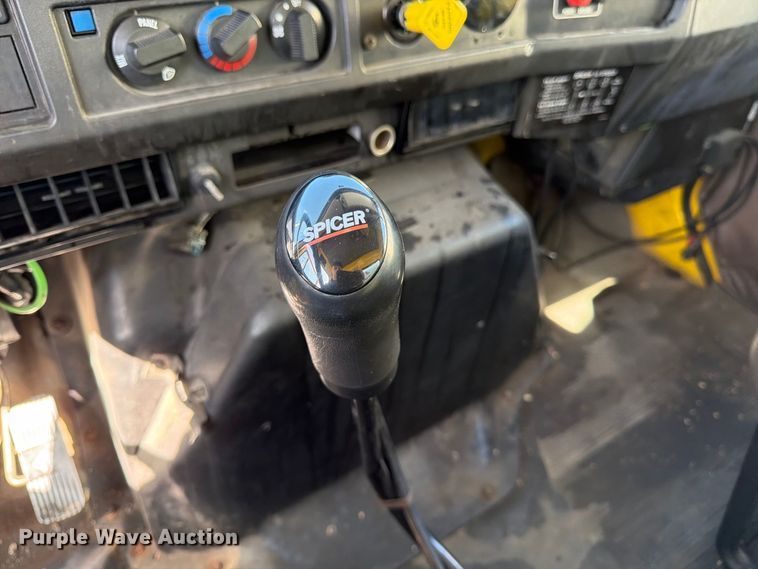 image for item FK4636 1999 International F4900 fuel truck
