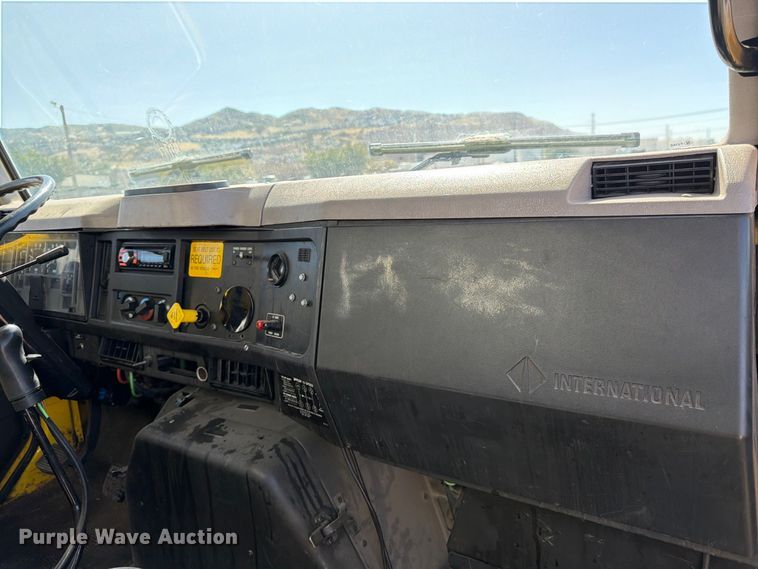 image for item FK4636 1999 International F4900 fuel truck