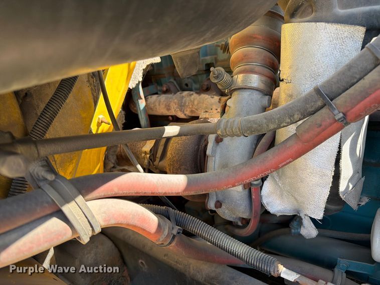 image for item FK4636 1999 International F4900 fuel truck