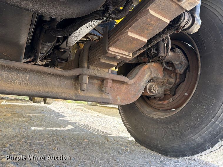 image for item FK4636 1999 International F4900 fuel truck