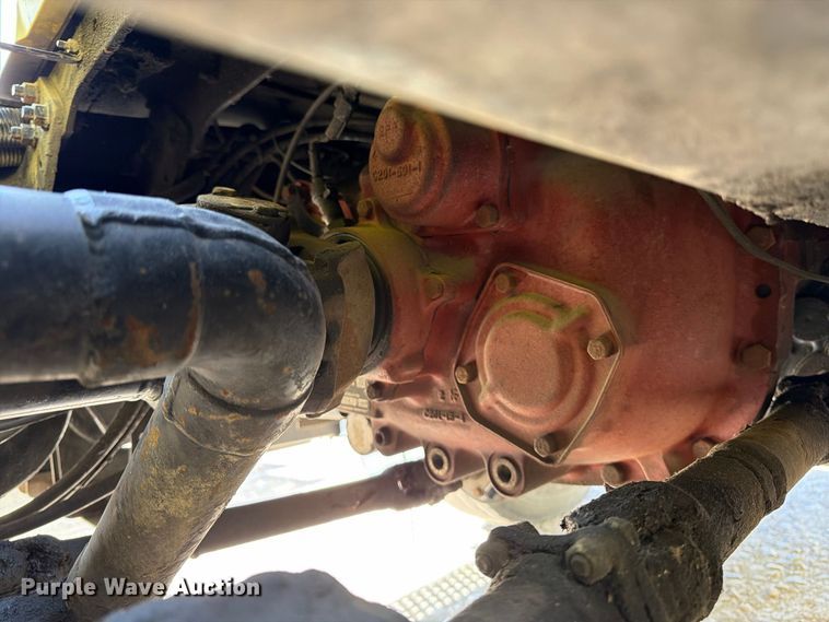 image for item FK4636 1999 International F4900 fuel truck