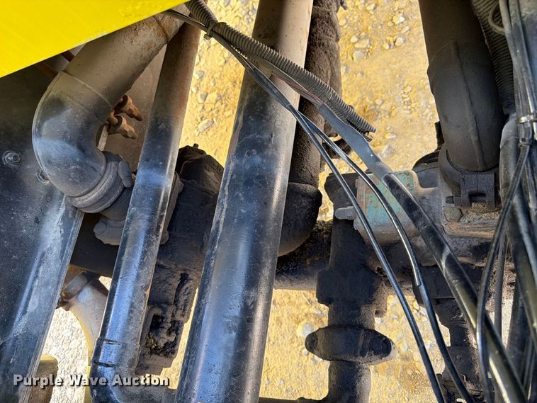 image for item FK4636 1999 International F4900 fuel truck