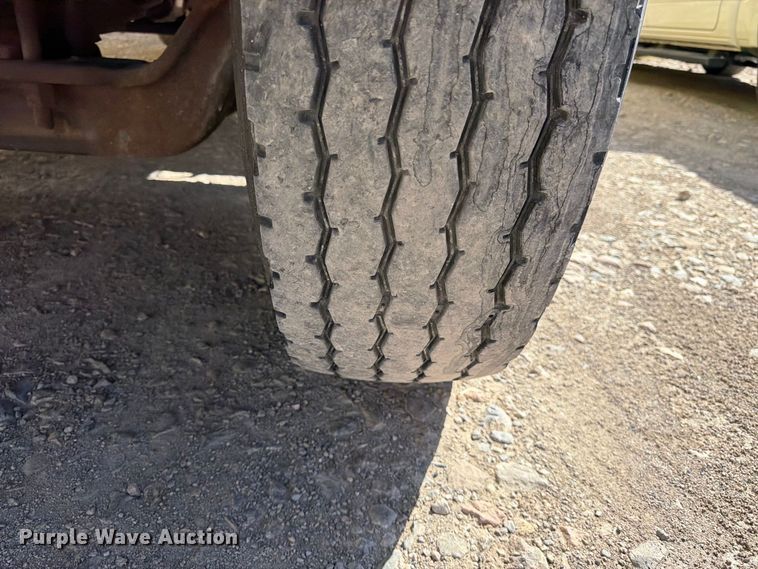 image for item FK4636 1999 International F4900 fuel truck