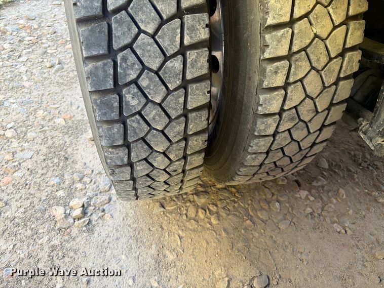 image for item FK4636 1999 International F4900 fuel truck