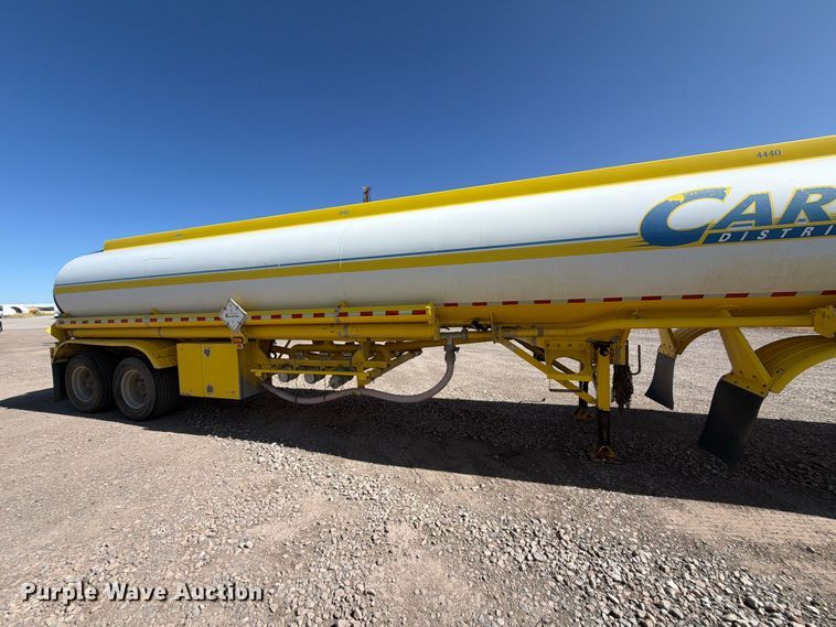 image for item FK4638 2002 Beall fuel trailer