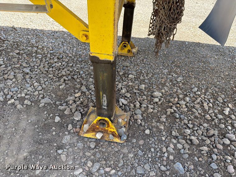 image for item FK4638 2002 Beall fuel trailer