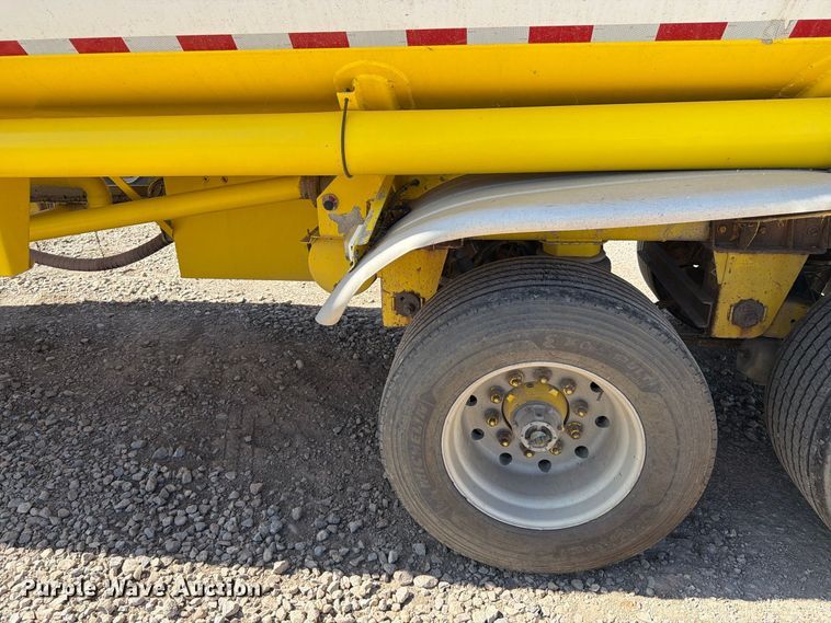 image for item FK4638 2002 Beall fuel trailer