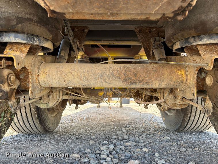 image for item FK4638 2002 Beall fuel trailer