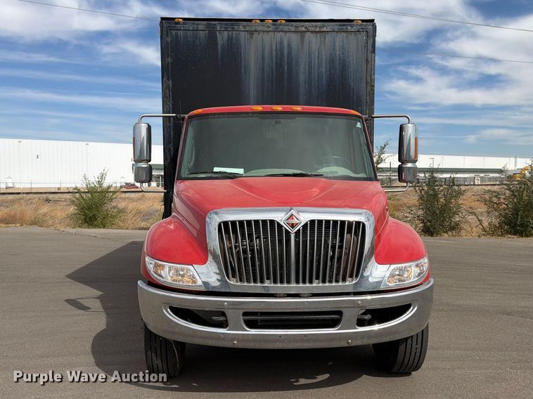 image for item FK4666 2003 International MA025 side curtain box truck