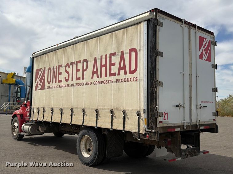 image for item FK4666 2003 International MA025 side curtain box truck