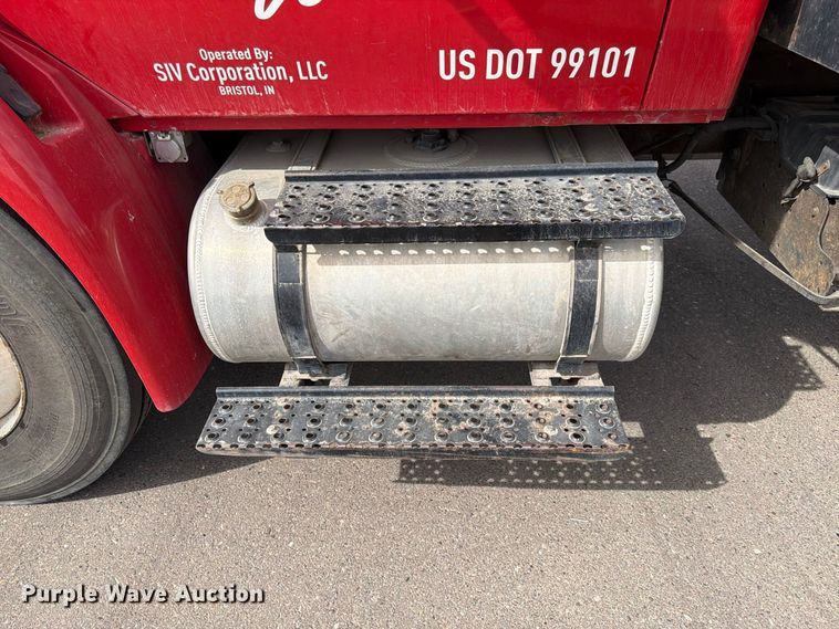 image for item FK4666 2003 International MA025 side curtain box truck