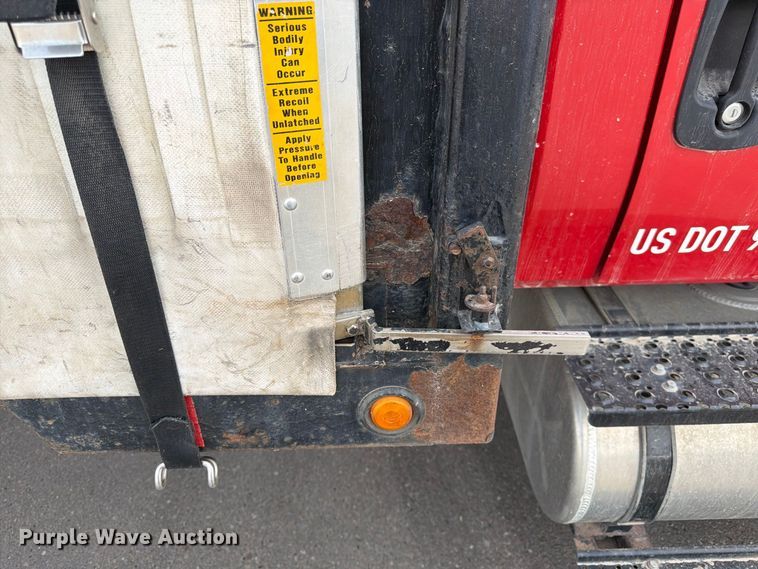 image for item FK4666 2003 International MA025 side curtain box truck