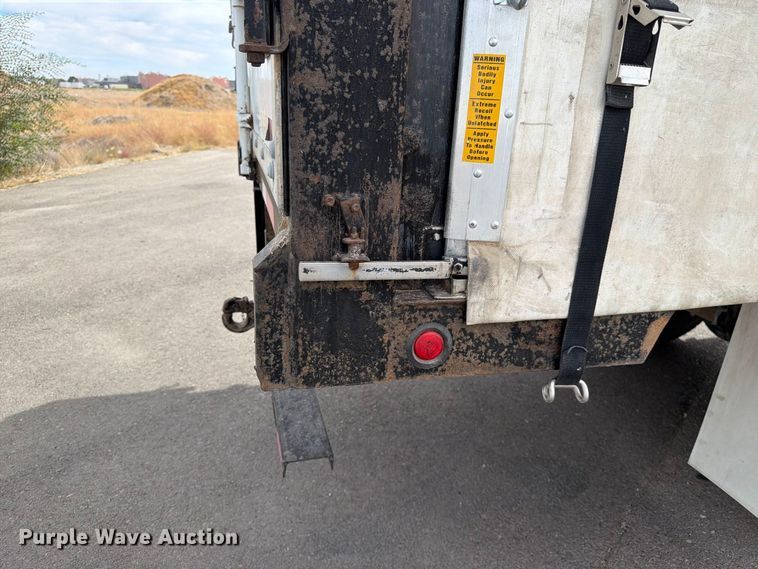 image for item FK4666 2003 International MA025 side curtain box truck