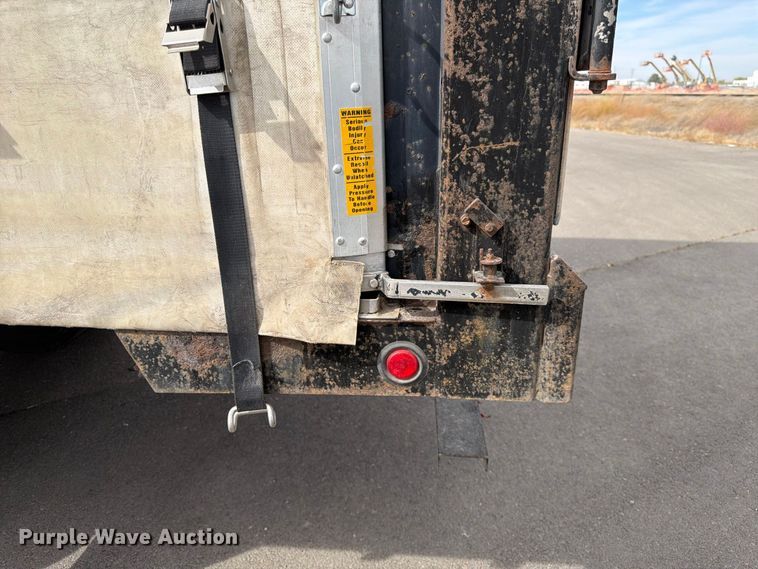 image for item FK4666 2003 International MA025 side curtain box truck
