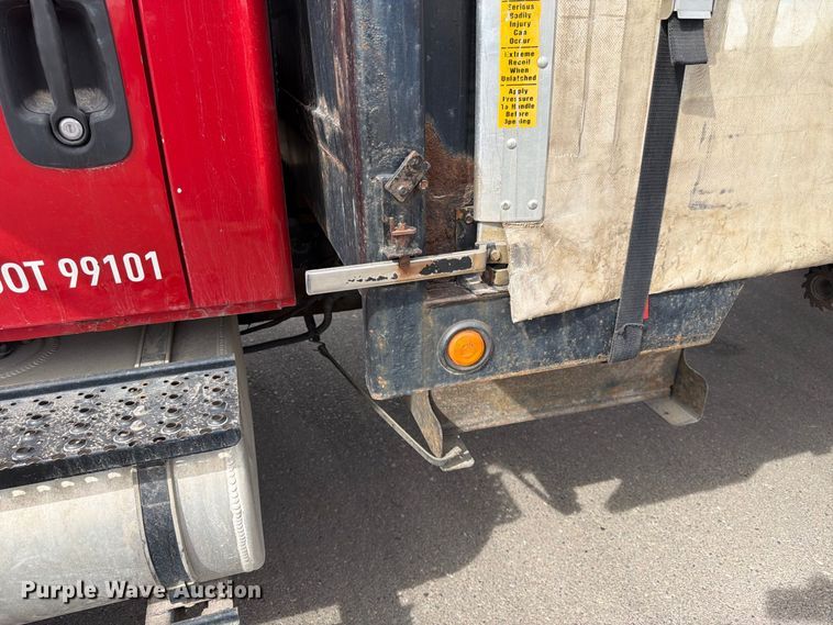 image for item FK4666 2003 International MA025 side curtain box truck