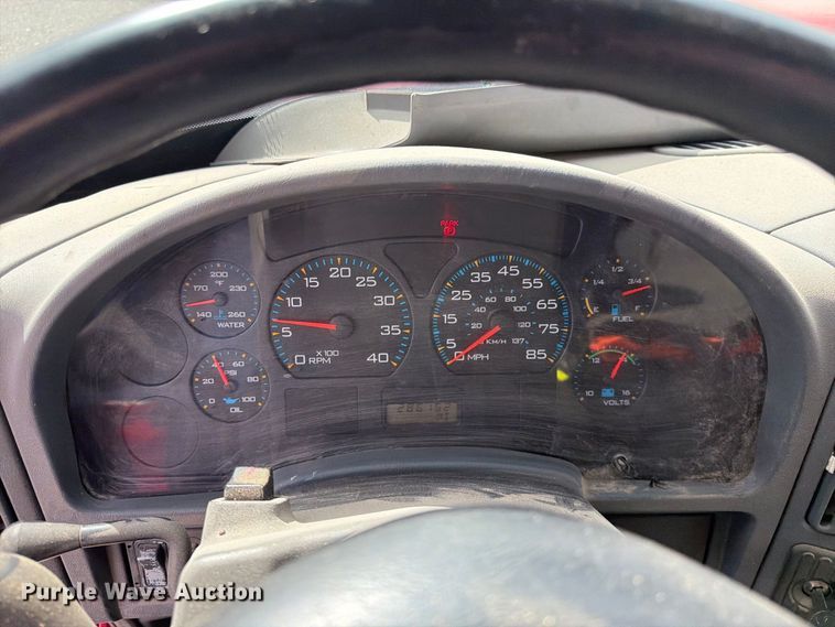 image for item FK4666 2003 International MA025 side curtain box truck