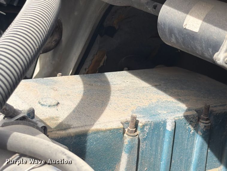 image for item FK4666 2003 International MA025 side curtain box truck