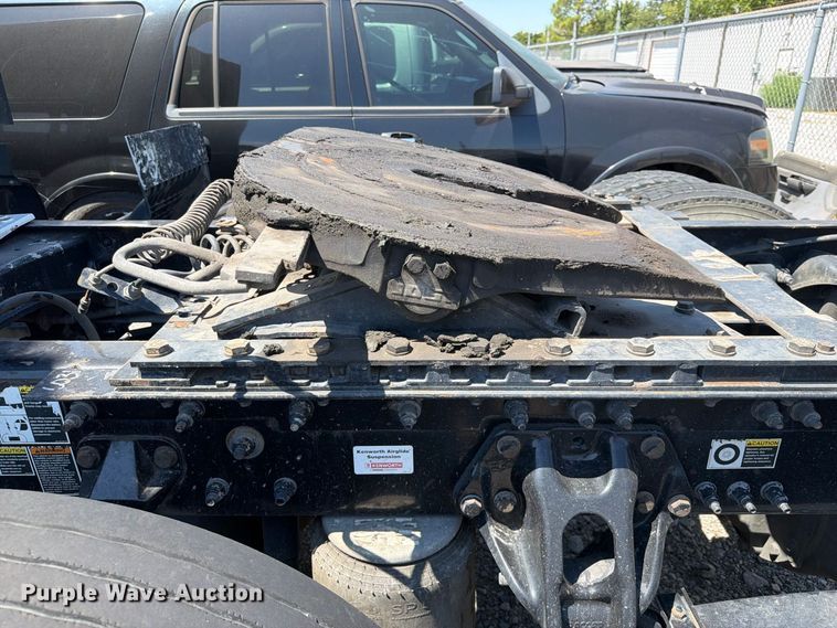 image for item FK5066 2020 Kenworth T680 semi truck
