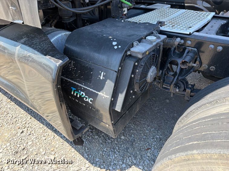 image for item FK5066 2020 Kenworth T680 semi truck