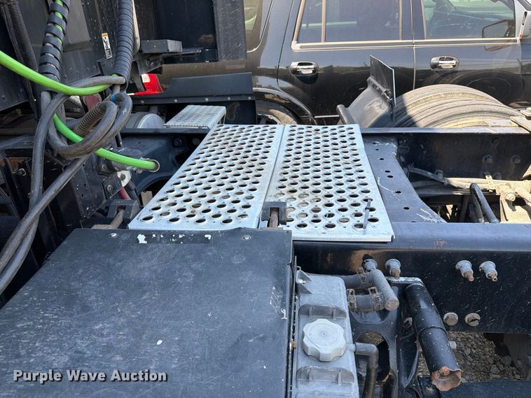 image for item FK5066 2020 Kenworth T680 semi truck