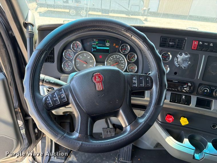 image for item FK5066 2020 Kenworth T680 semi truck