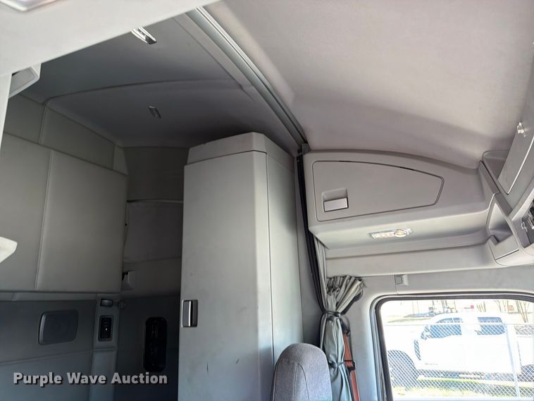 image for item FK5066 2020 Kenworth T680 semi truck