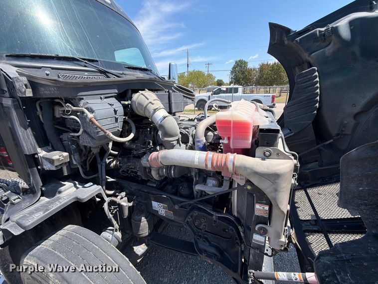 image for item FK5066 2020 Kenworth T680 semi truck