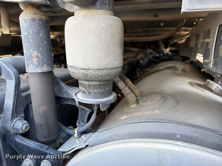 image for item FK5066 2020 Kenworth T680 semi truck