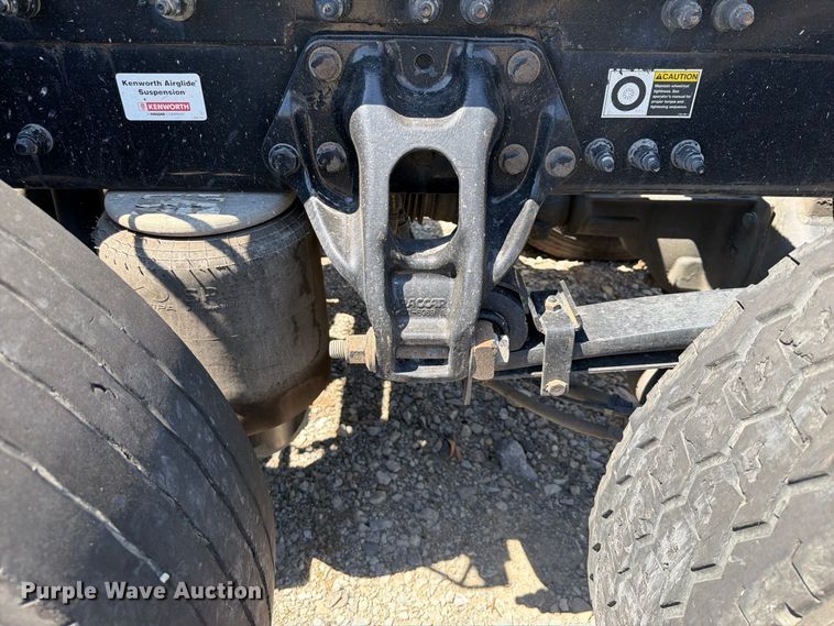 image for item FK5066 2020 Kenworth T680 semi truck