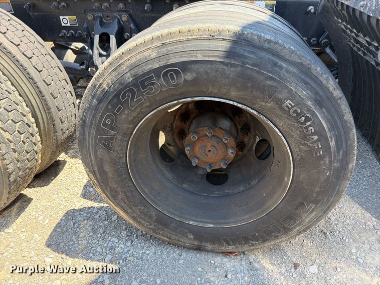 image for item FK5066 2020 Kenworth T680 semi truck