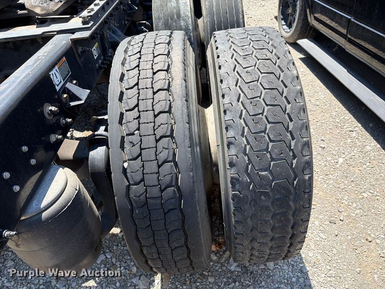 image for item FK5066 2020 Kenworth T680 semi truck