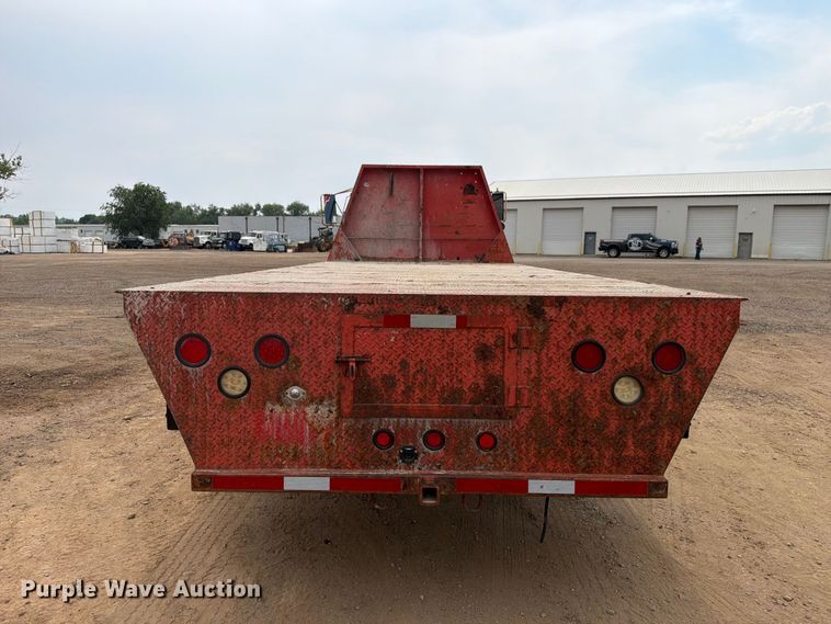 image for item FM7579 1983 Ford F700 flatbed truck
