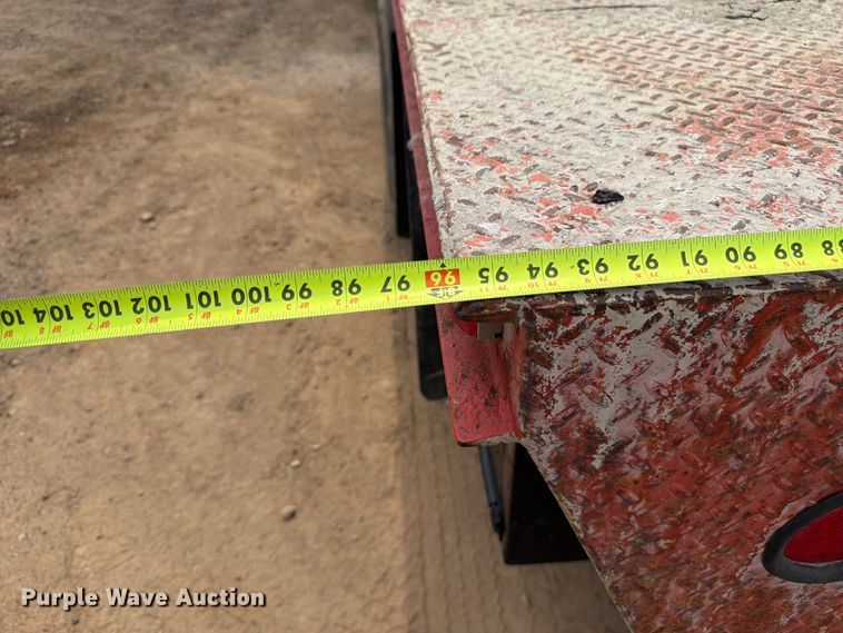 image for item FM7579 1983 Ford F700 flatbed truck