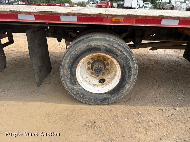 image for item FM7579 1983 Ford F700 flatbed truck