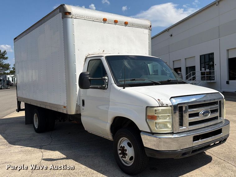 image for item FN2049 2011 Ford E350 box truck